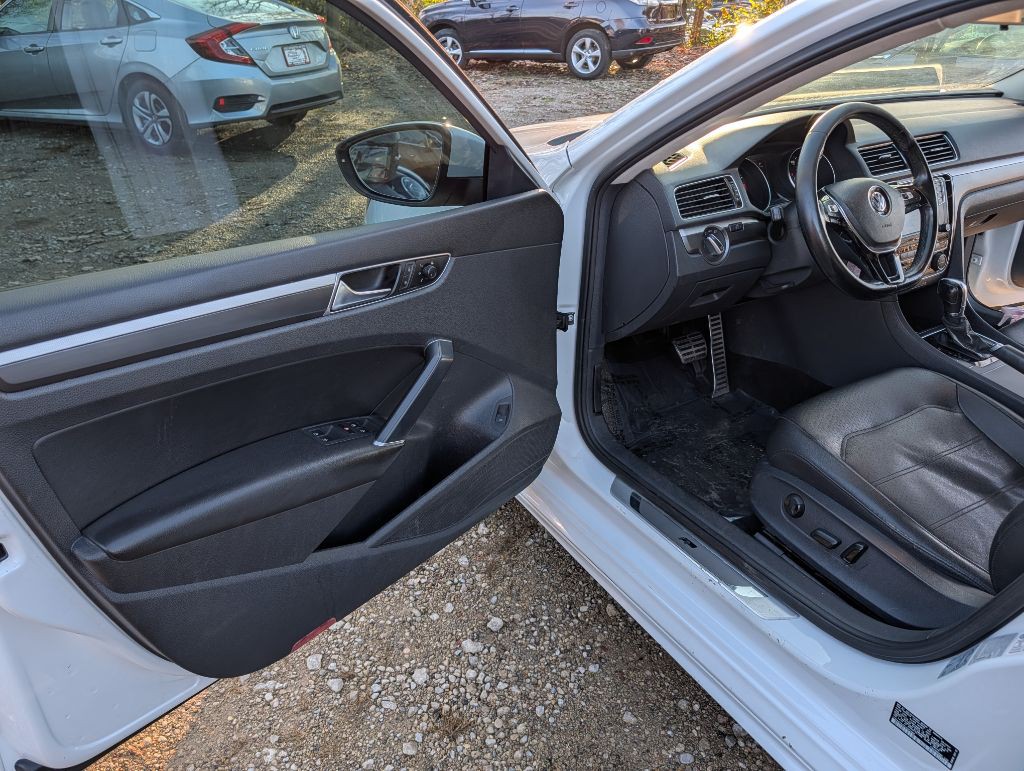 2018 Volkswagen Passat Image 7