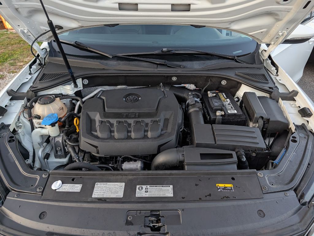 2018 Volkswagen Passat Image 18