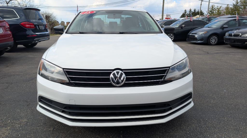 2015 Volkswagen Jetta Image 2
