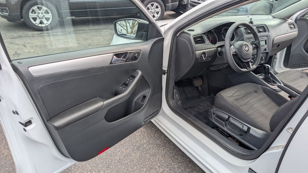 2015 Volkswagen Jetta Image 8