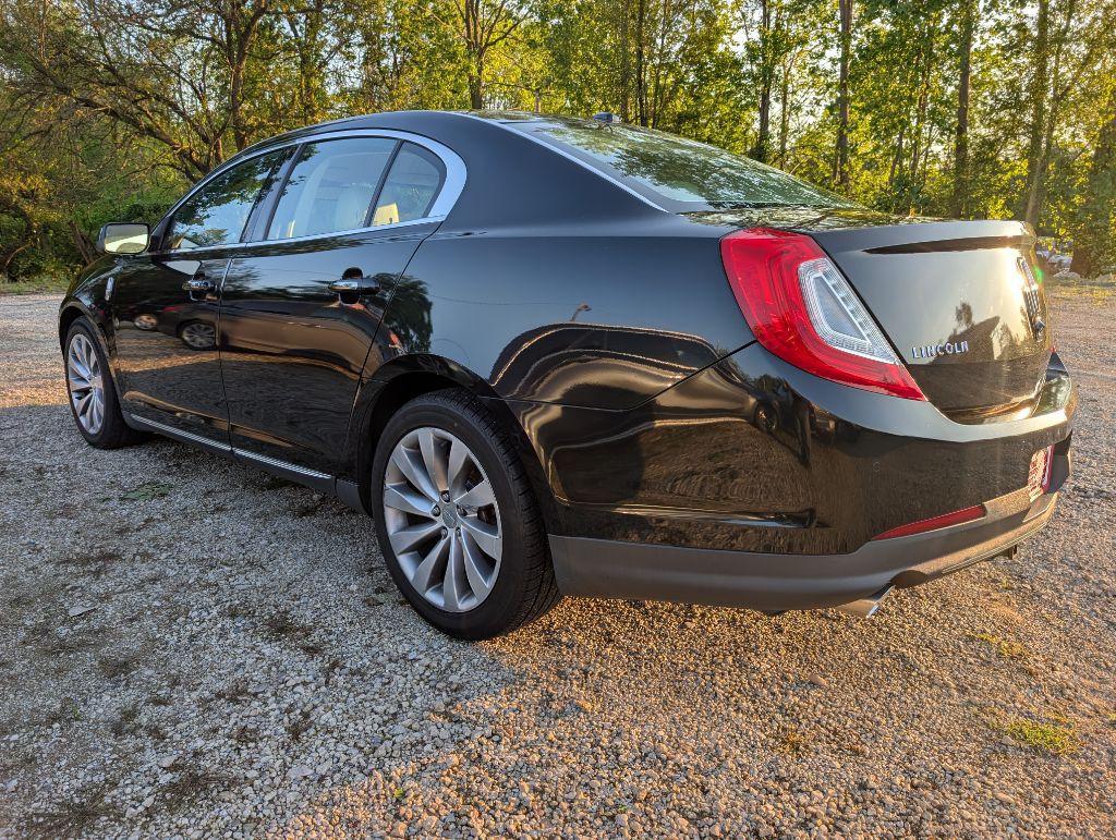 2014 Lincoln MKS Image 5