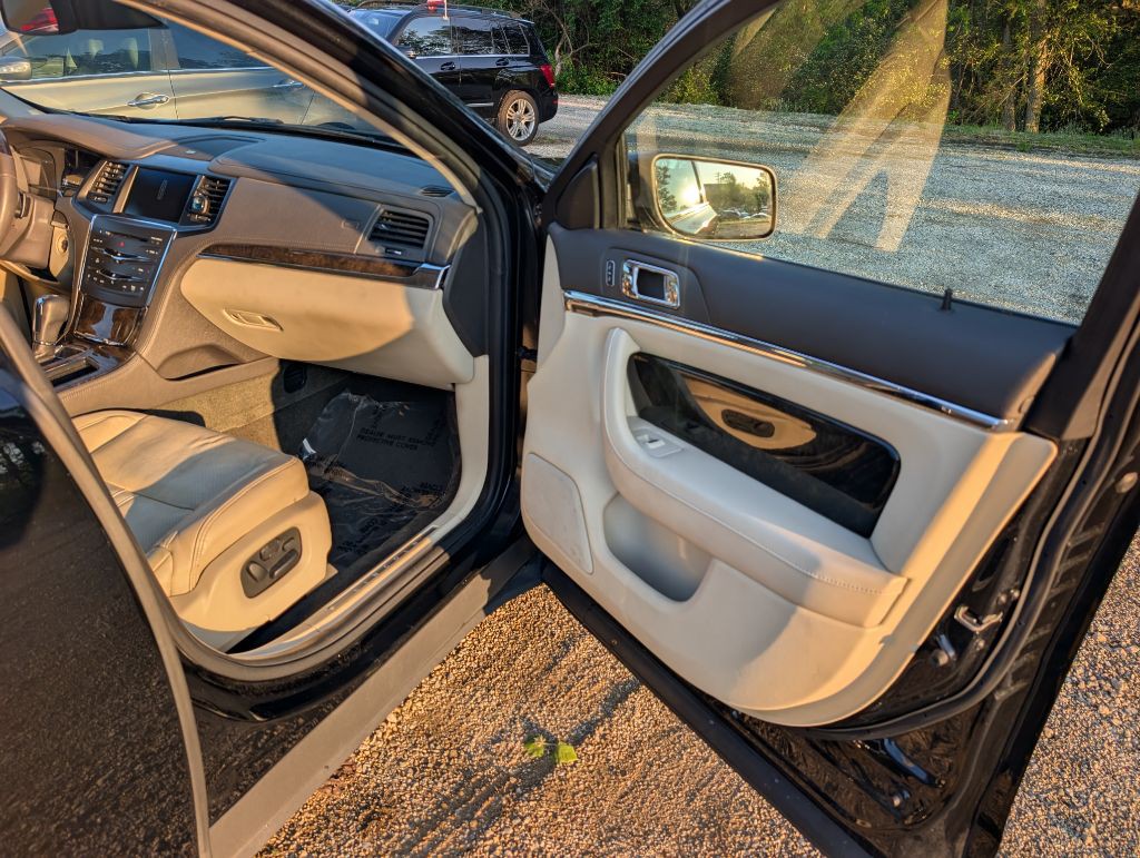 2014 Lincoln MKS Image 10