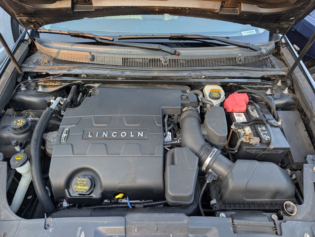 2014 Lincoln MKS Image 20