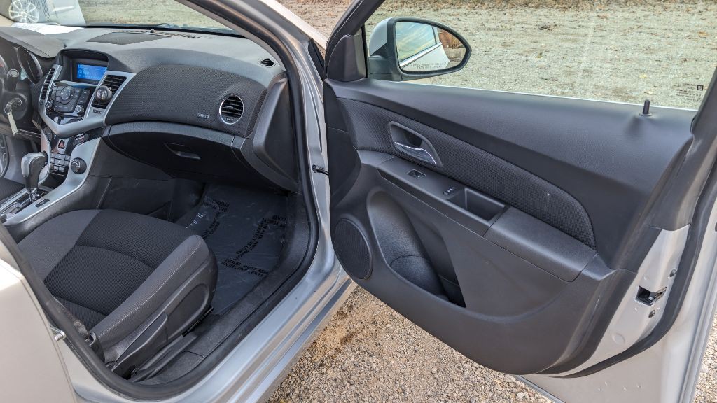 2016 Chevrolet Cruze Image 16