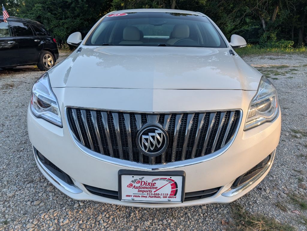 2015 Buick Regal Image 2
