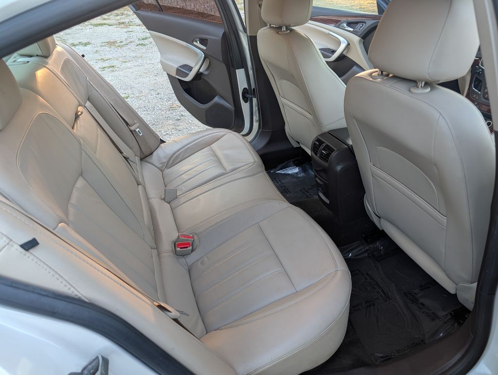 2015 Buick Regal Image 11