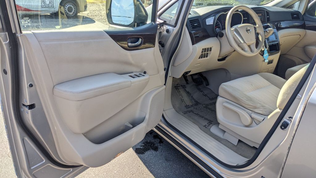 2012 Nissan Quest Image 8