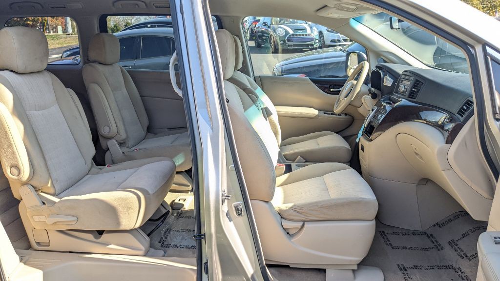 2012 Nissan Quest Image 13