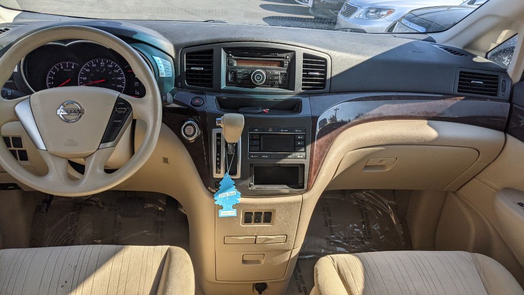2012 Nissan Quest Image 15