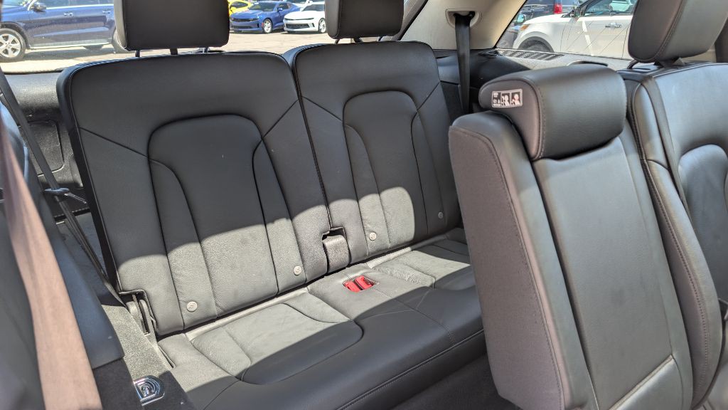 2015 Audi Q7 Image 11