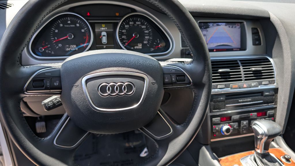 2015 Audi Q7 Image 16