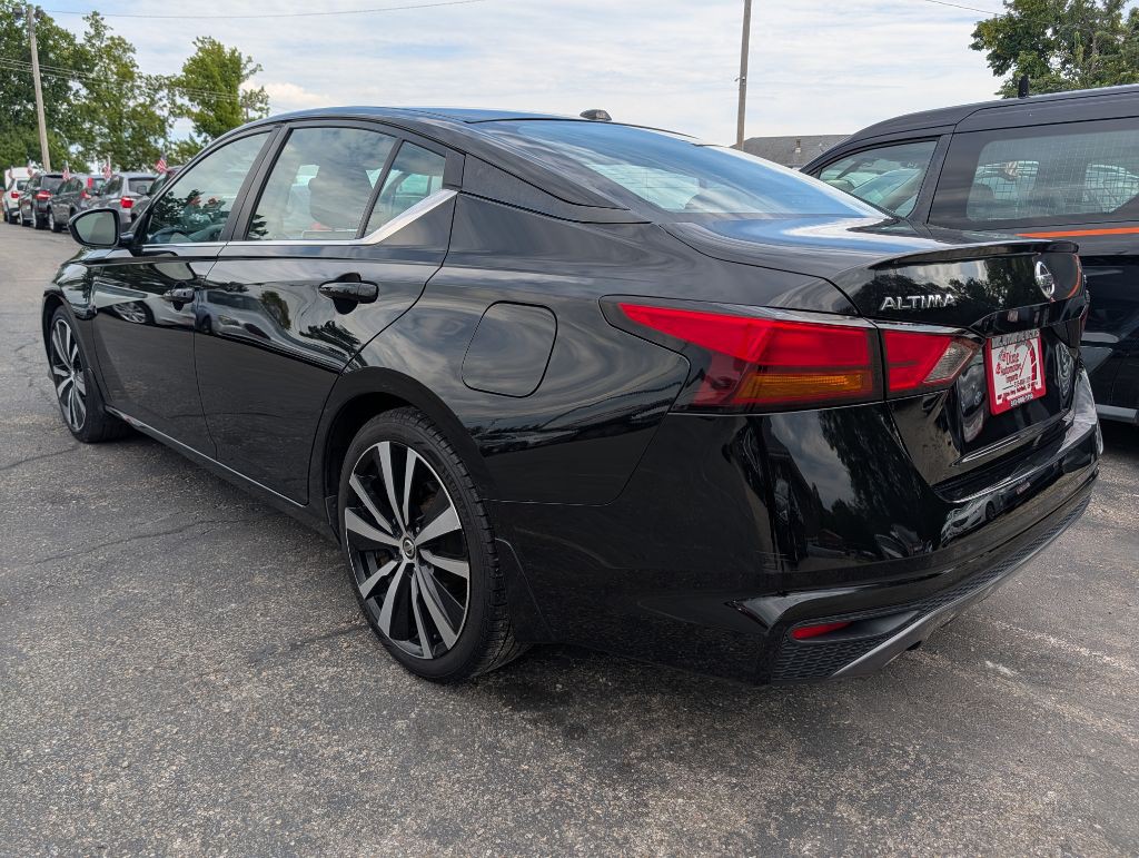 2019 Nissan Altima Image 4