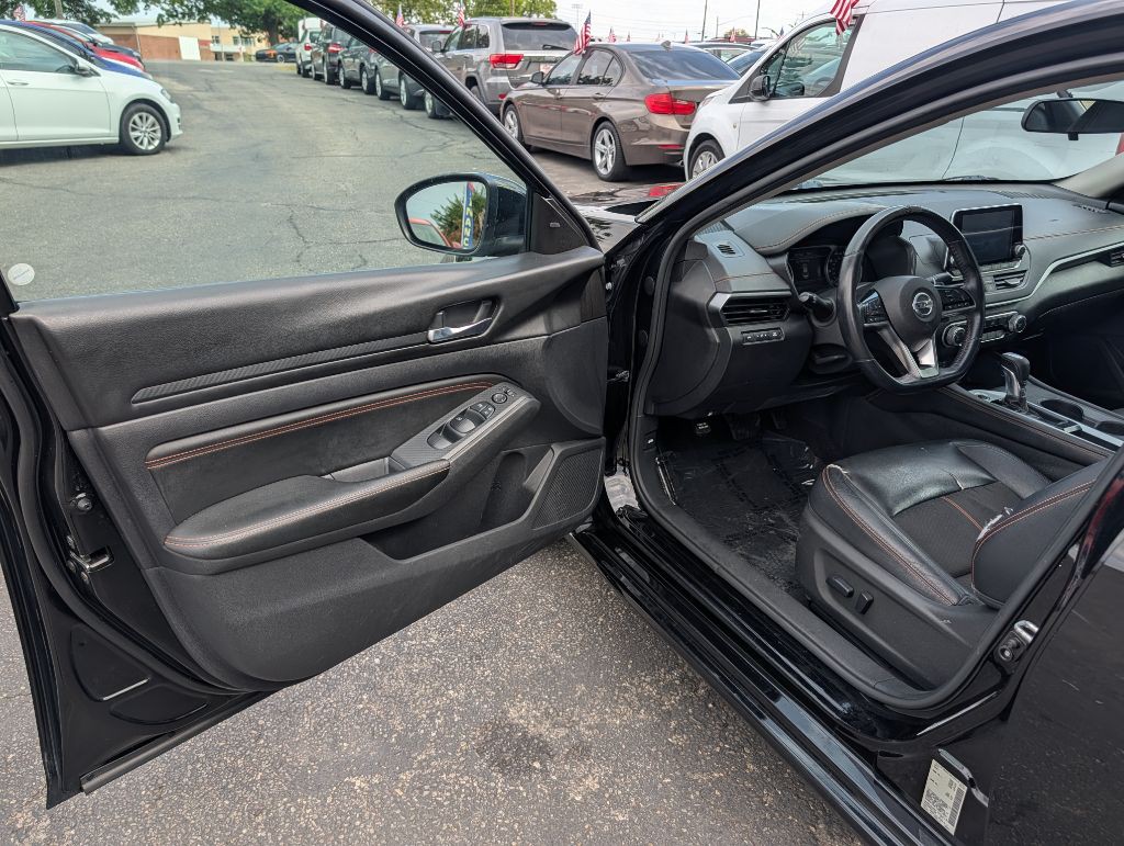 2019 Nissan Altima Image 7