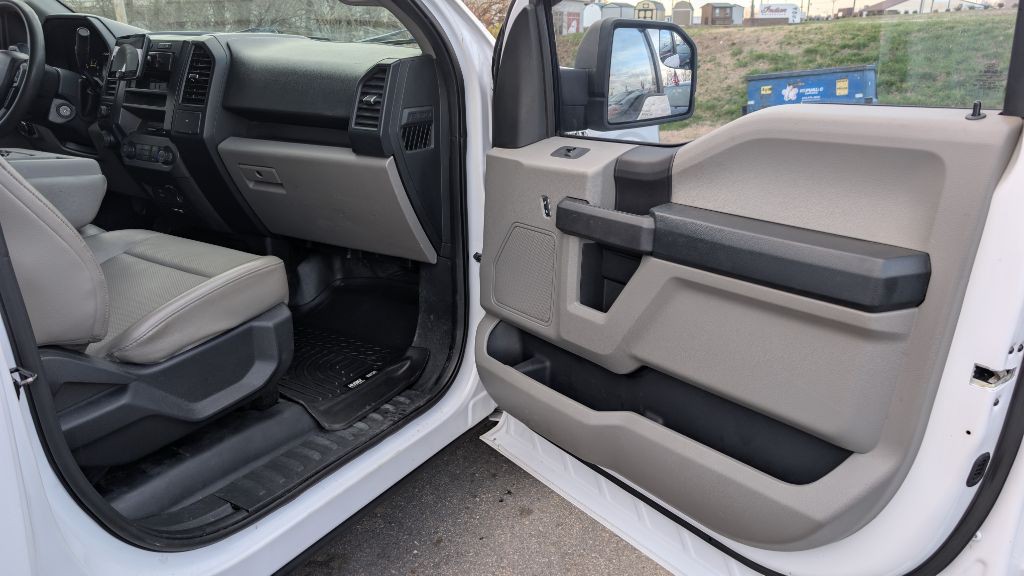 2016 Ford F-150 Image 9