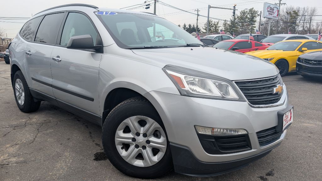 2017 Chevrolet Traverse Image 1