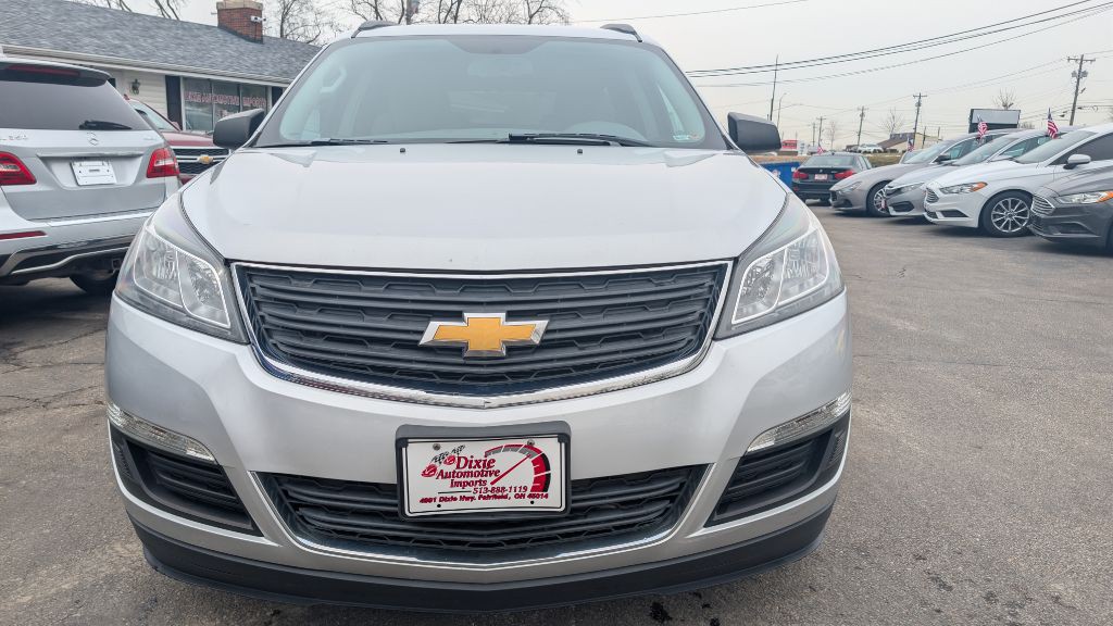 2017 Chevrolet Traverse Image 2