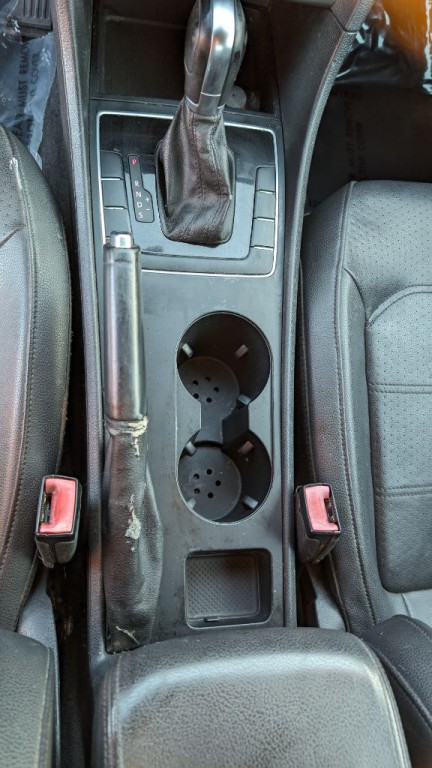 2014 Volkswagen Passat Image 18