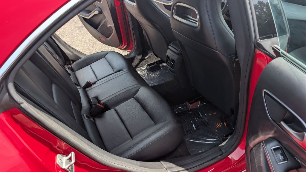 2014 Mercedes-Benz CLA-Class Image 11
