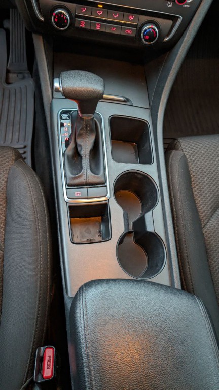 2018 Kia Optima Image 17