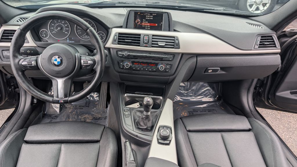 2015 BMW 3 Series Image 14