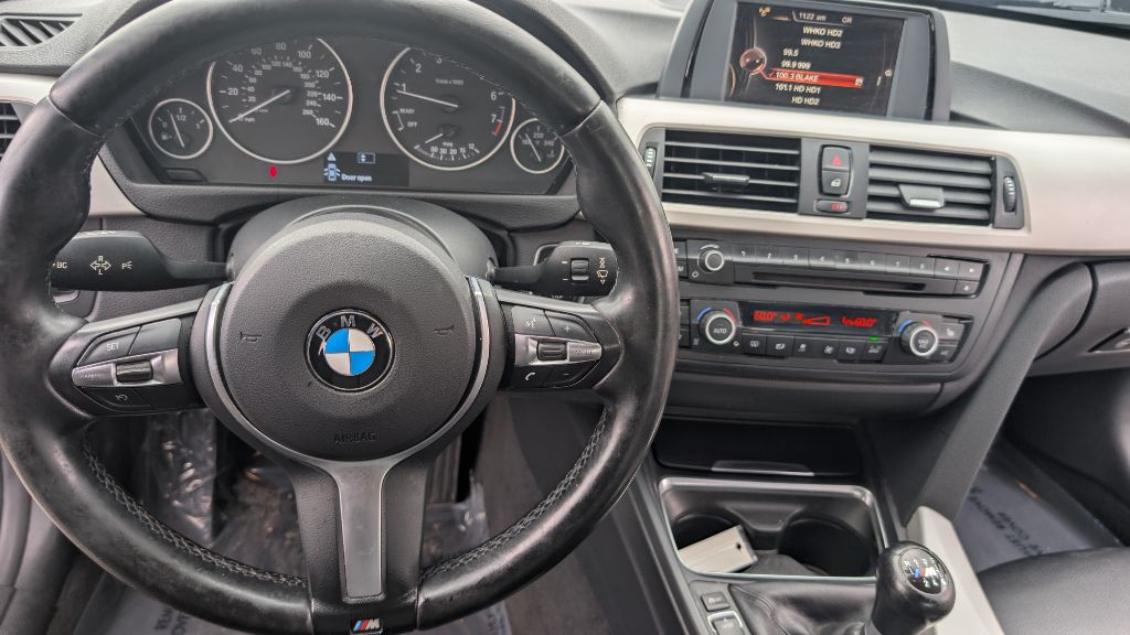2015 BMW 3 Series Image 15