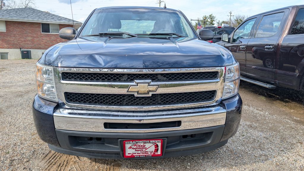 2011 Chevrolet Silverado 1500 Image 2