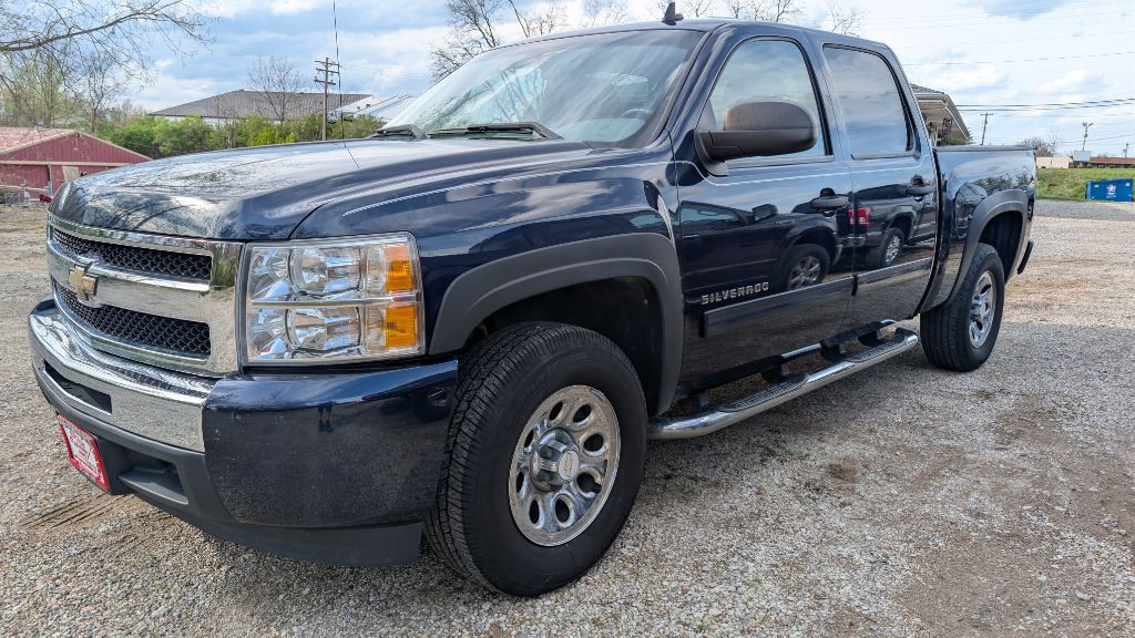 2011 Chevrolet Silverado 1500 Image 3