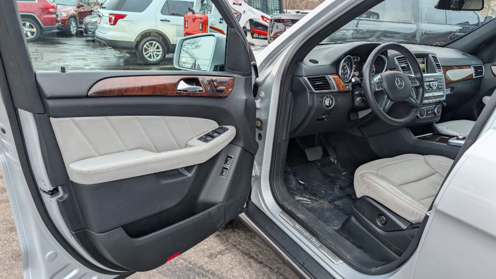 2016 Mercedes-Benz GL-Class Image 7