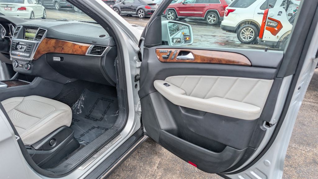 2016 Mercedes-Benz GL-Class Image 8