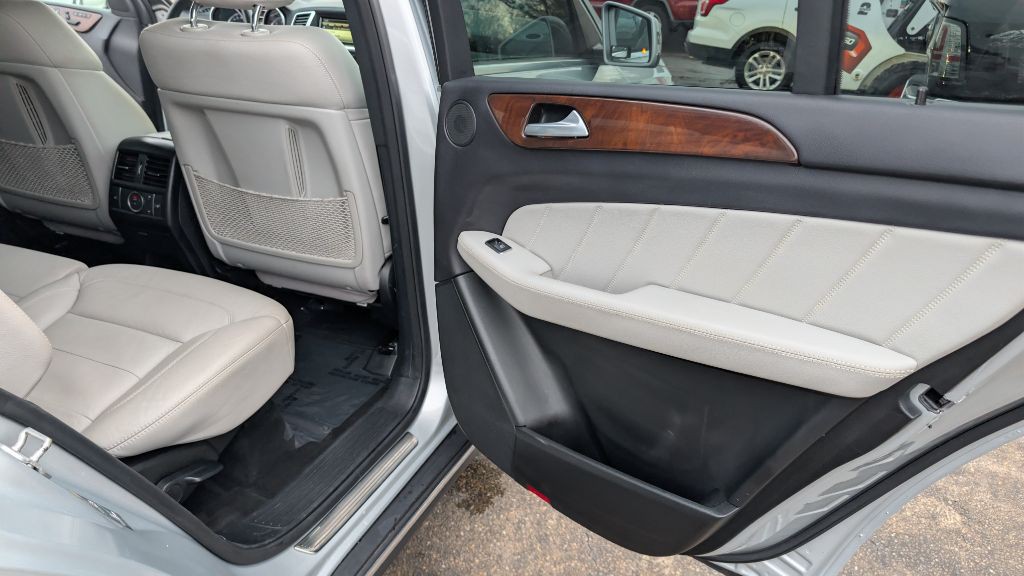 2016 Mercedes-Benz GL-Class Image 9
