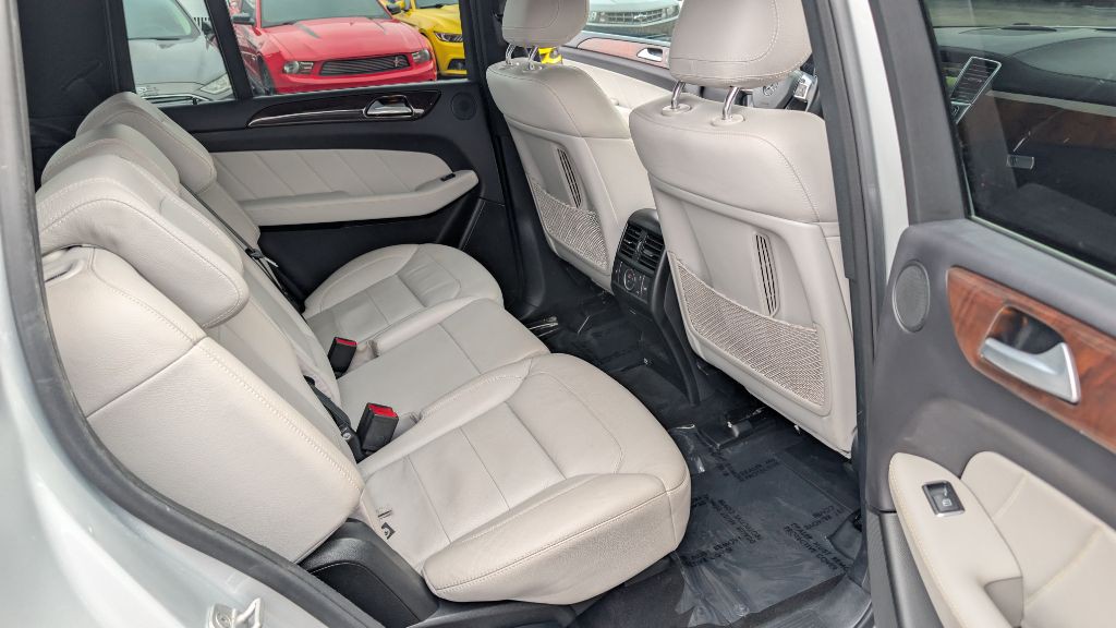 2016 Mercedes-Benz GL-Class Image 11