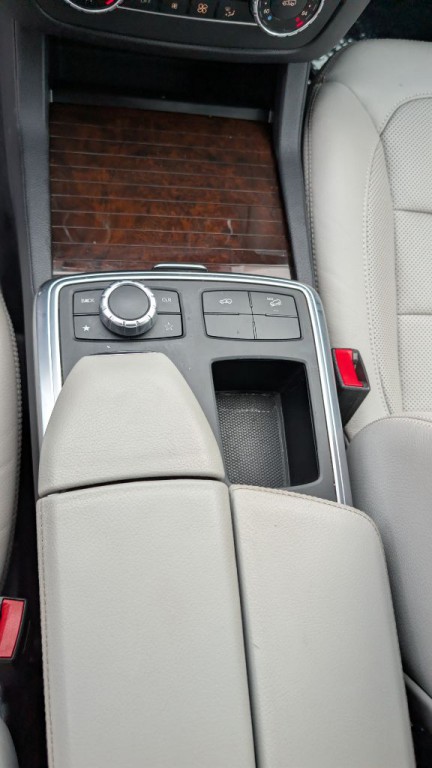 2016 Mercedes-Benz GL-Class Image 18