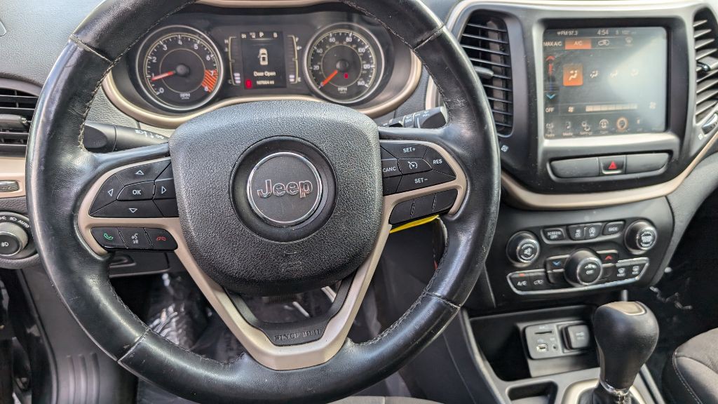 2015 Jeep Cherokee Image 16
