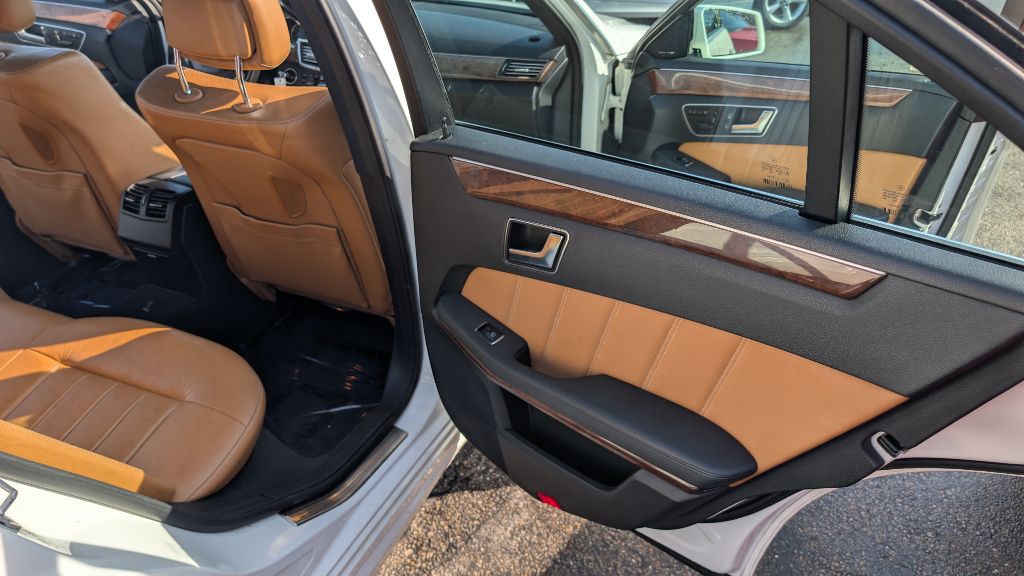 2012 Mercedes-Benz E-Class Image 10
