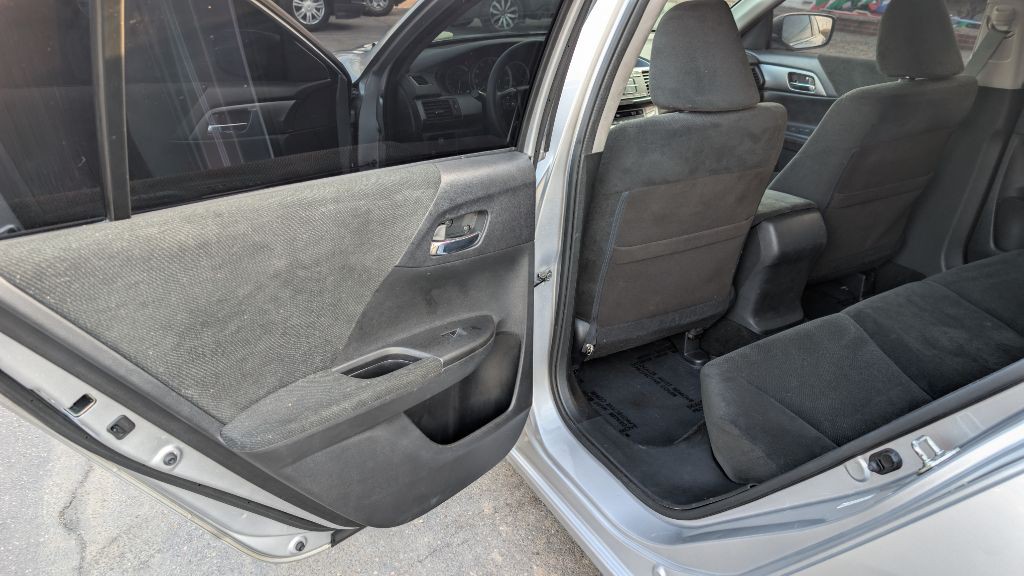 2013 Honda Accord Image 9
