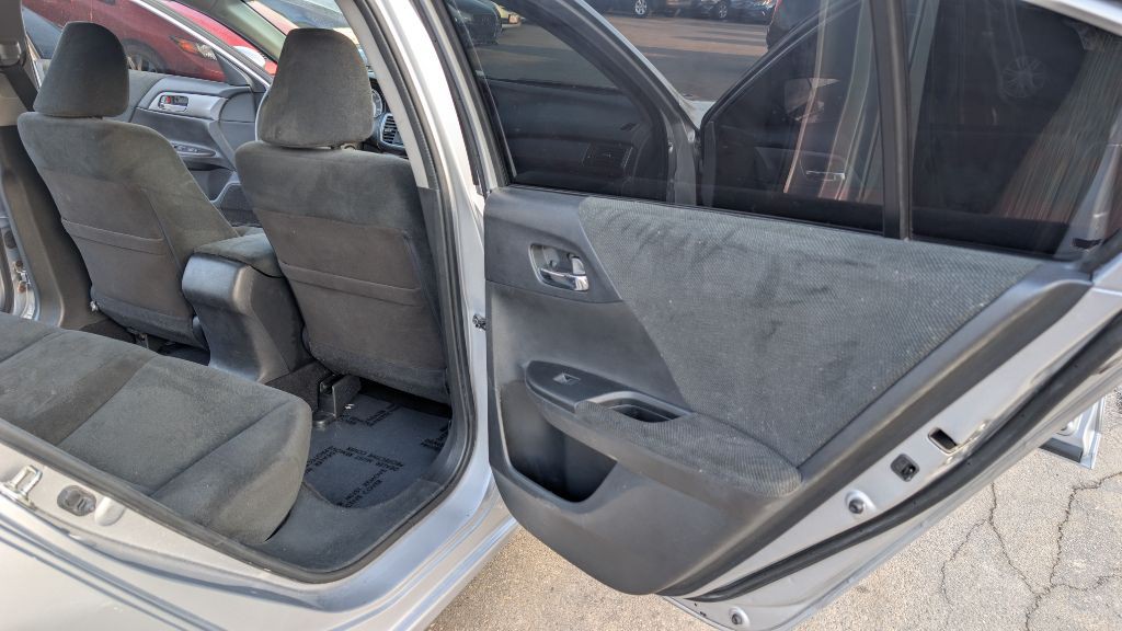 2013 Honda Accord Image 11