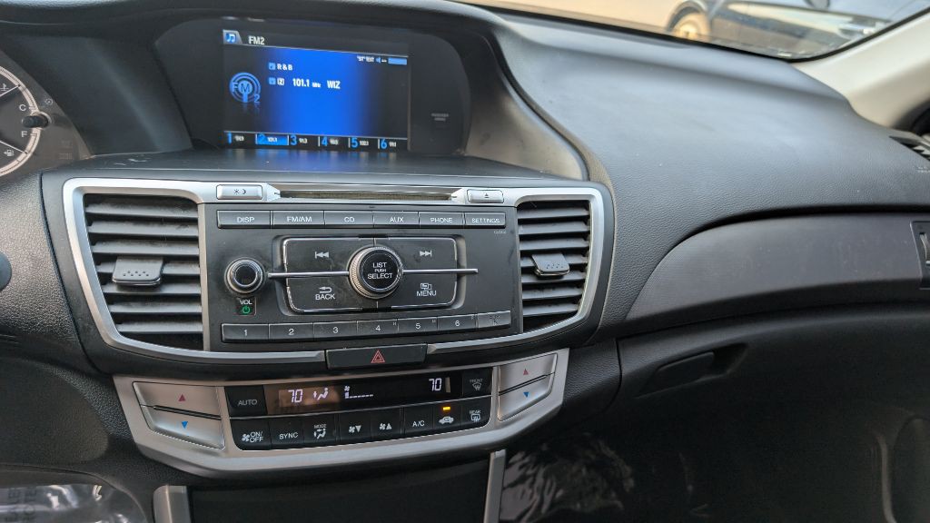 2013 Honda Accord Image 17
