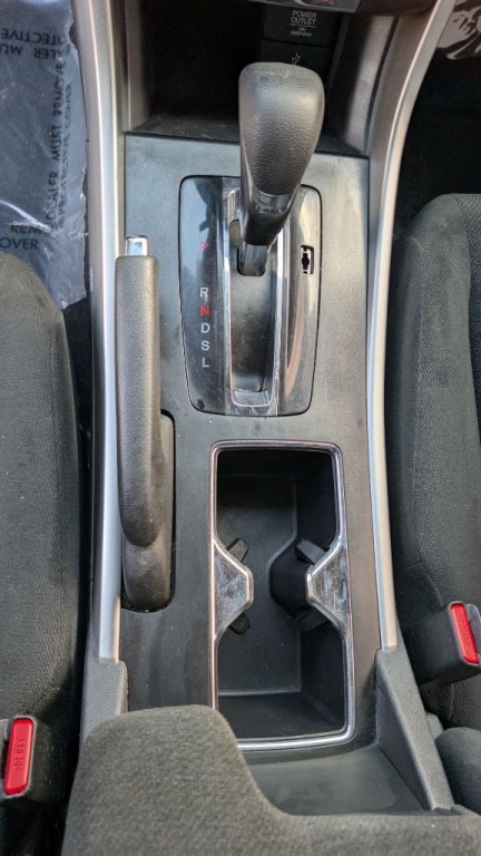 2013 Honda Accord Image 18