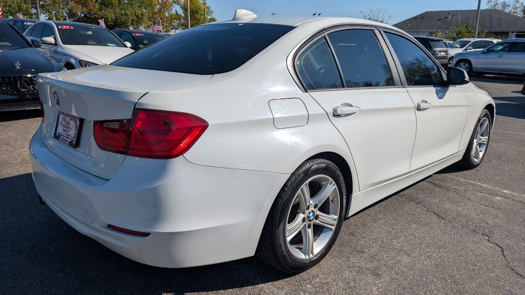2015 BMW 3 Series Image 4