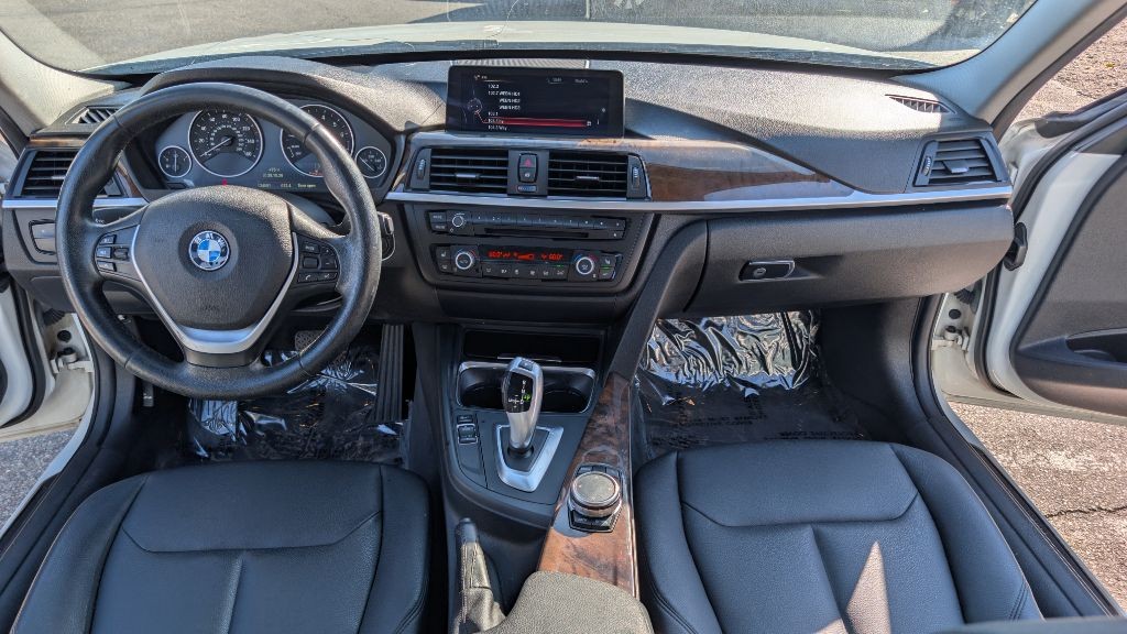 2015 BMW 3 Series Image 13