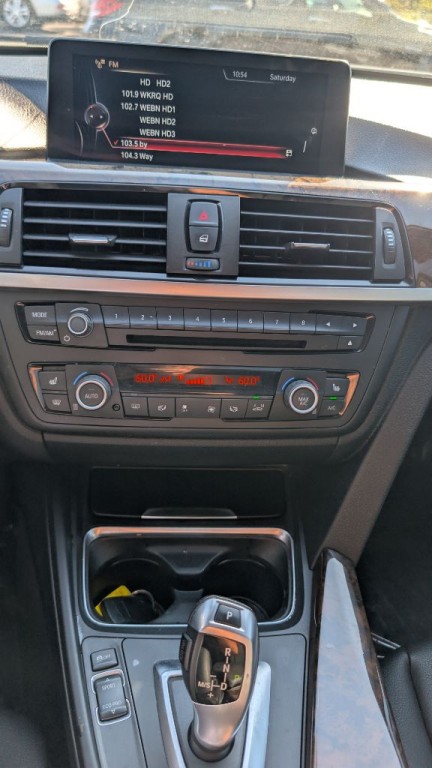 2015 BMW 3 Series Image 16
