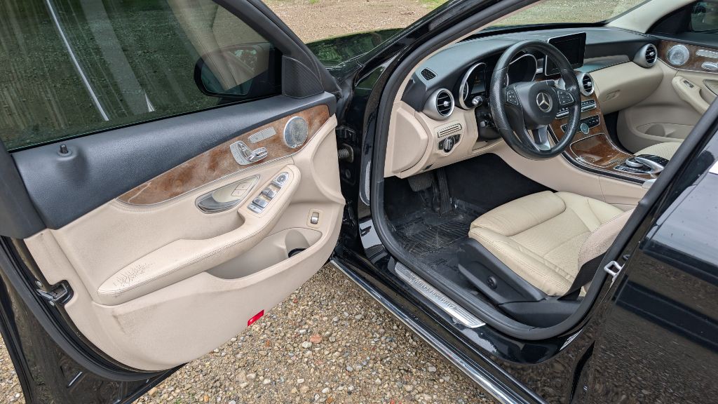 2015 Mercedes-Benz C-Class Image 7