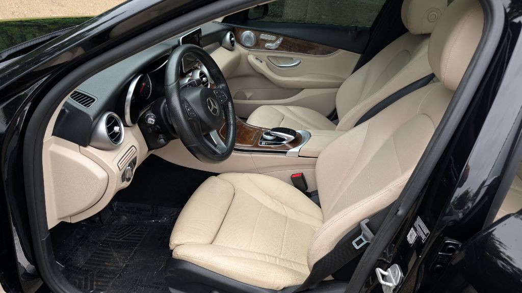 2015 Mercedes-Benz C-Class Image 13