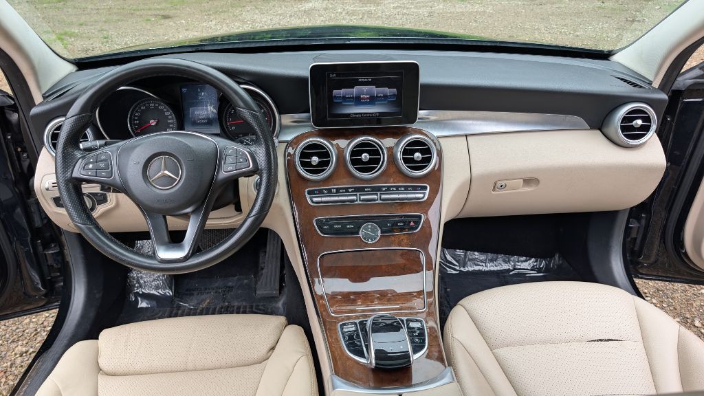 2015 Mercedes-Benz C-Class Image 14