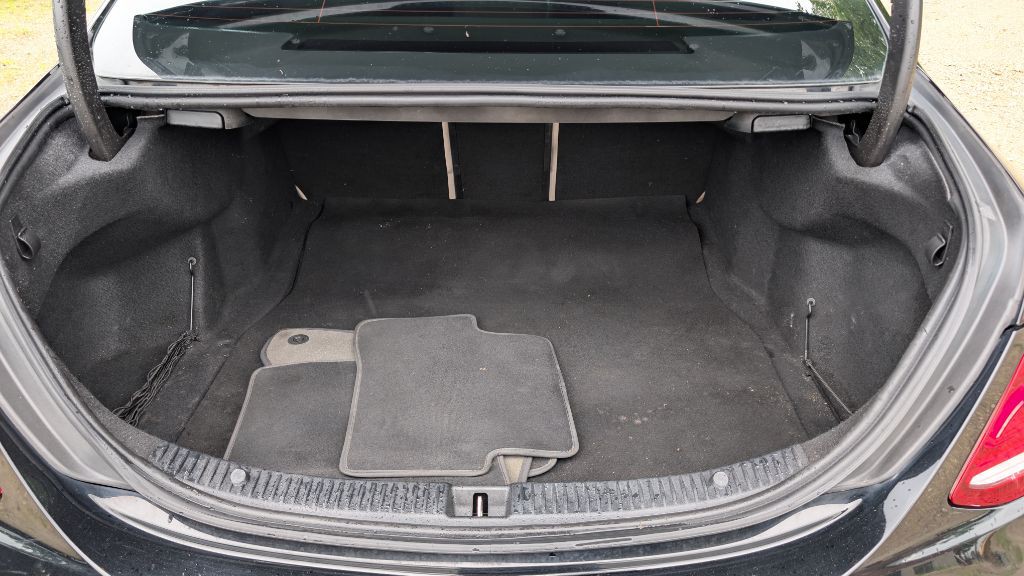 2015 Mercedes-Benz C-Class Image 19