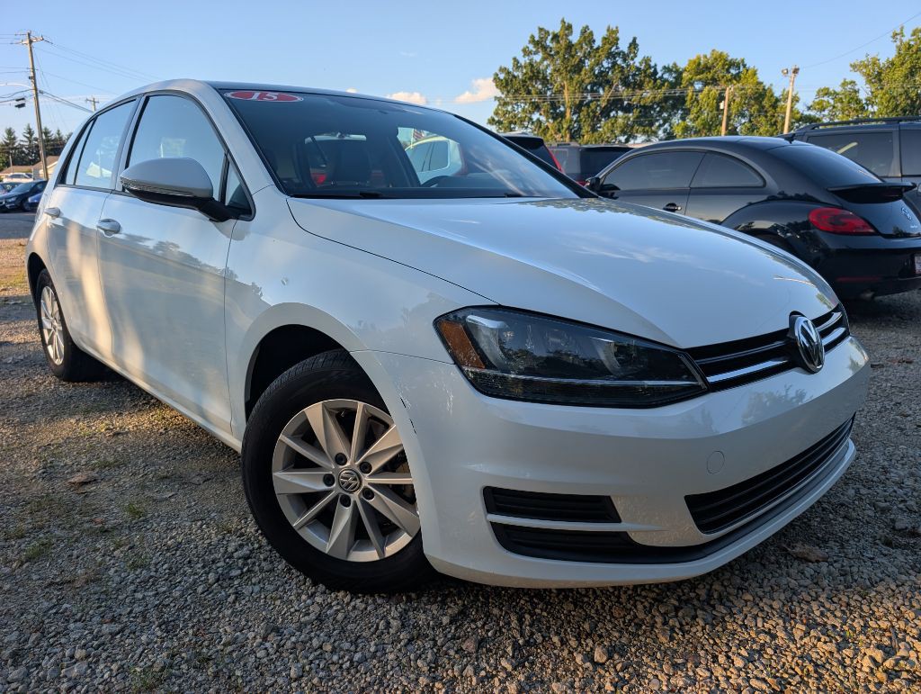 2015 Volkswagen Golf Image 1