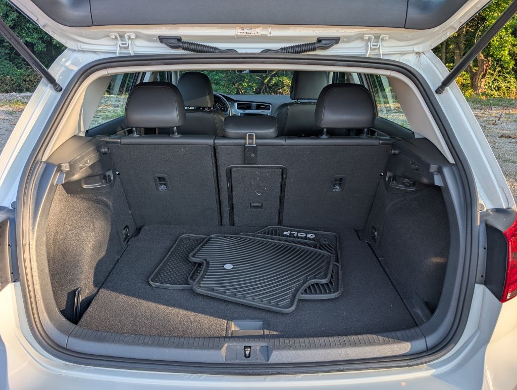 2015 Volkswagen Golf Image 19