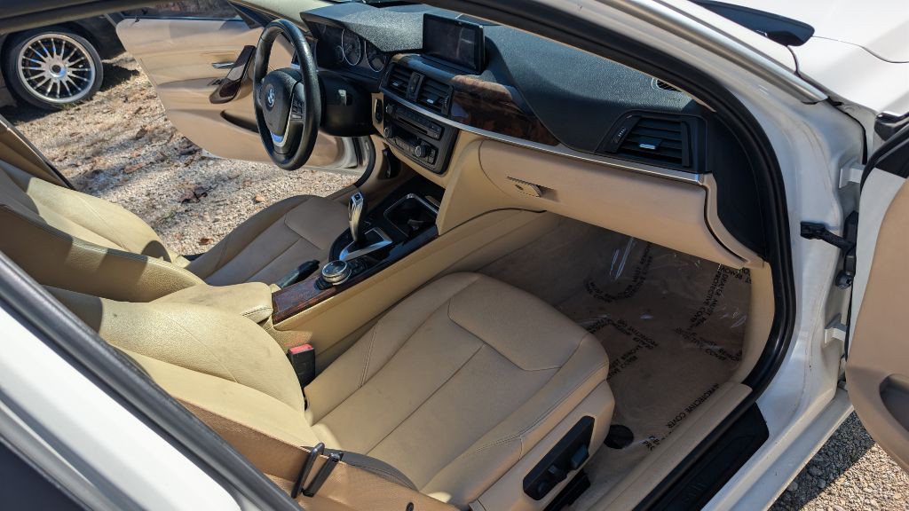 2015 BMW 3 Series Image 13