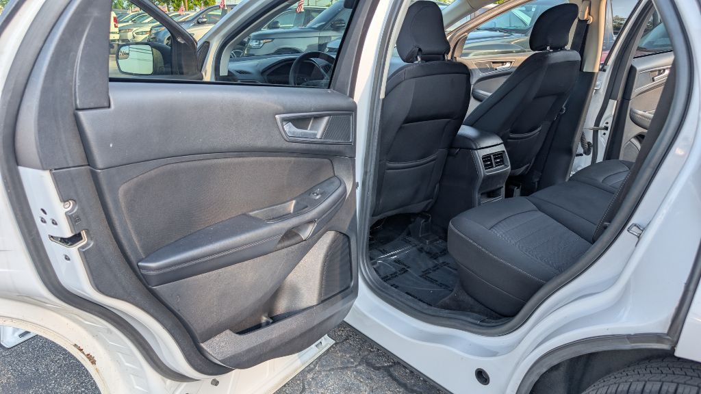 2018 Ford Edge Image 8