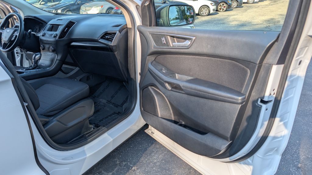2018 Ford Edge Image 9